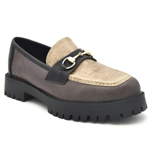 Loafers με χρυσή αγκράφα AZAREY<br>459F659