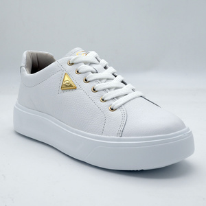 Δερμάτινα γυναικεία sneakers PEGADA<br>211209-01