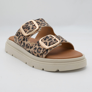 Γυναικεία δερμάτινα  σανδάλια animal print TAMARIS<br>1-27239-42